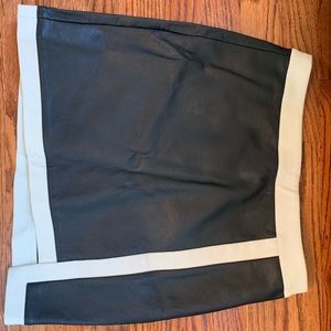 Vegan leather skirt - two tone
